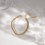 Contrasting-width two-tone chain bracelet