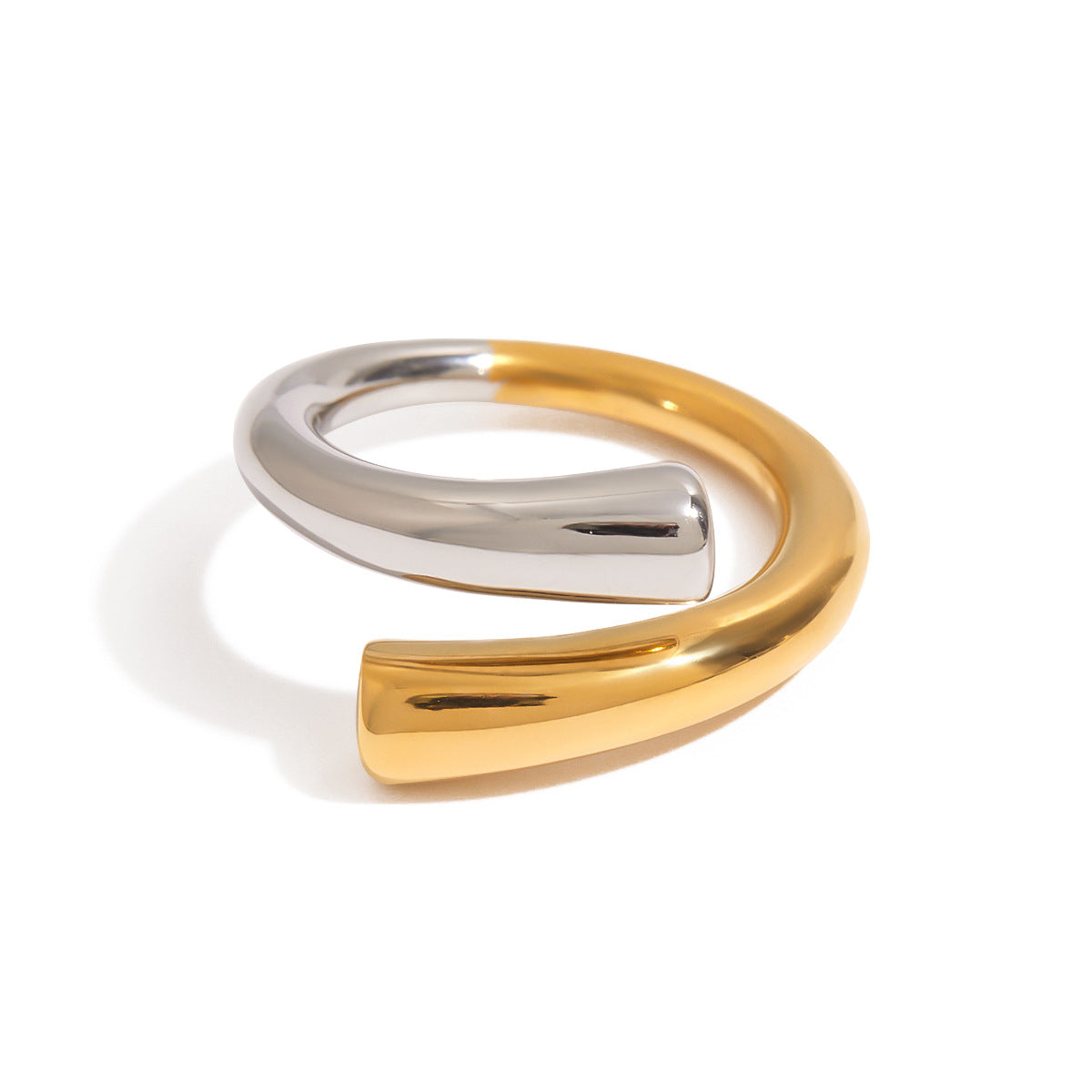 Wholesale Two-Tone Stainless Steel Interlocking Open Ring - design detail