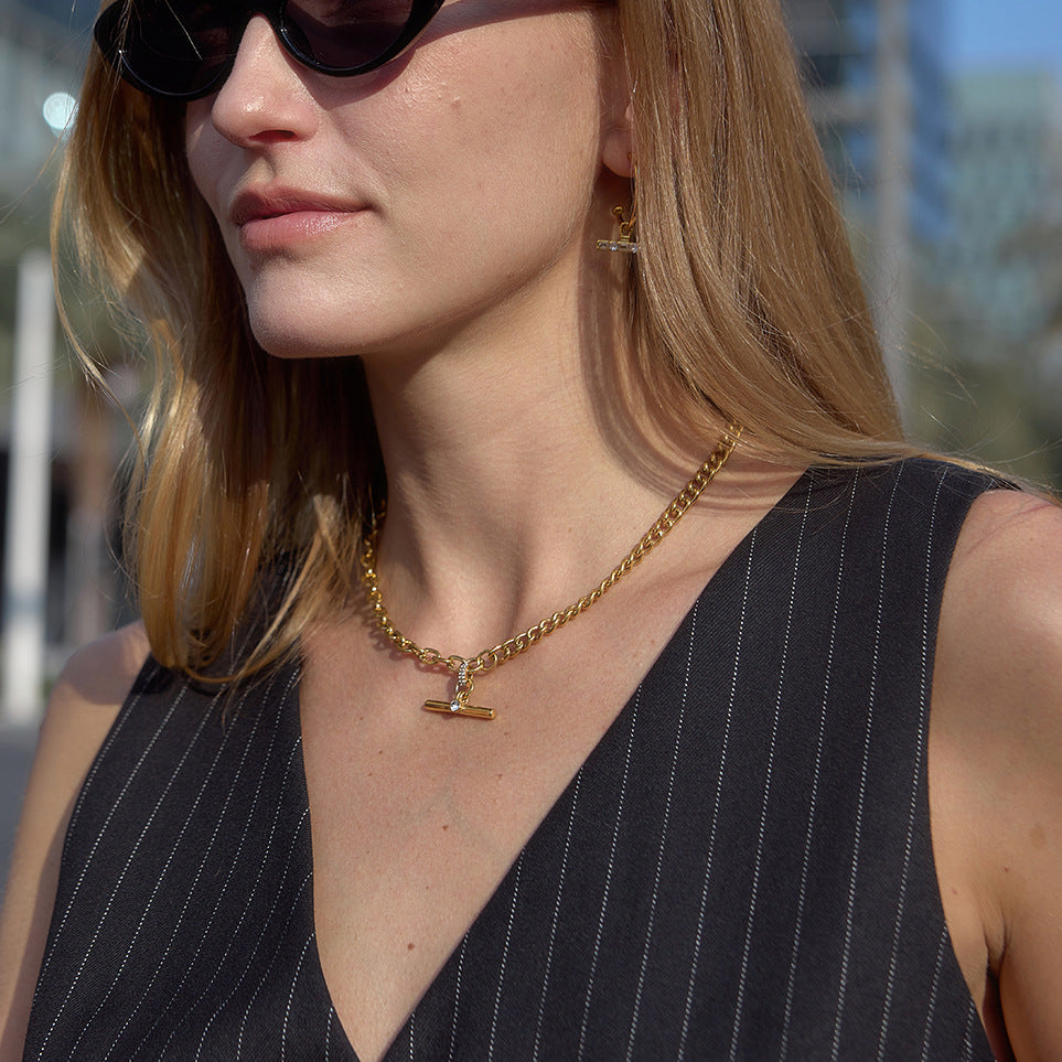 Mixed-link T-bar necklace styled on a model