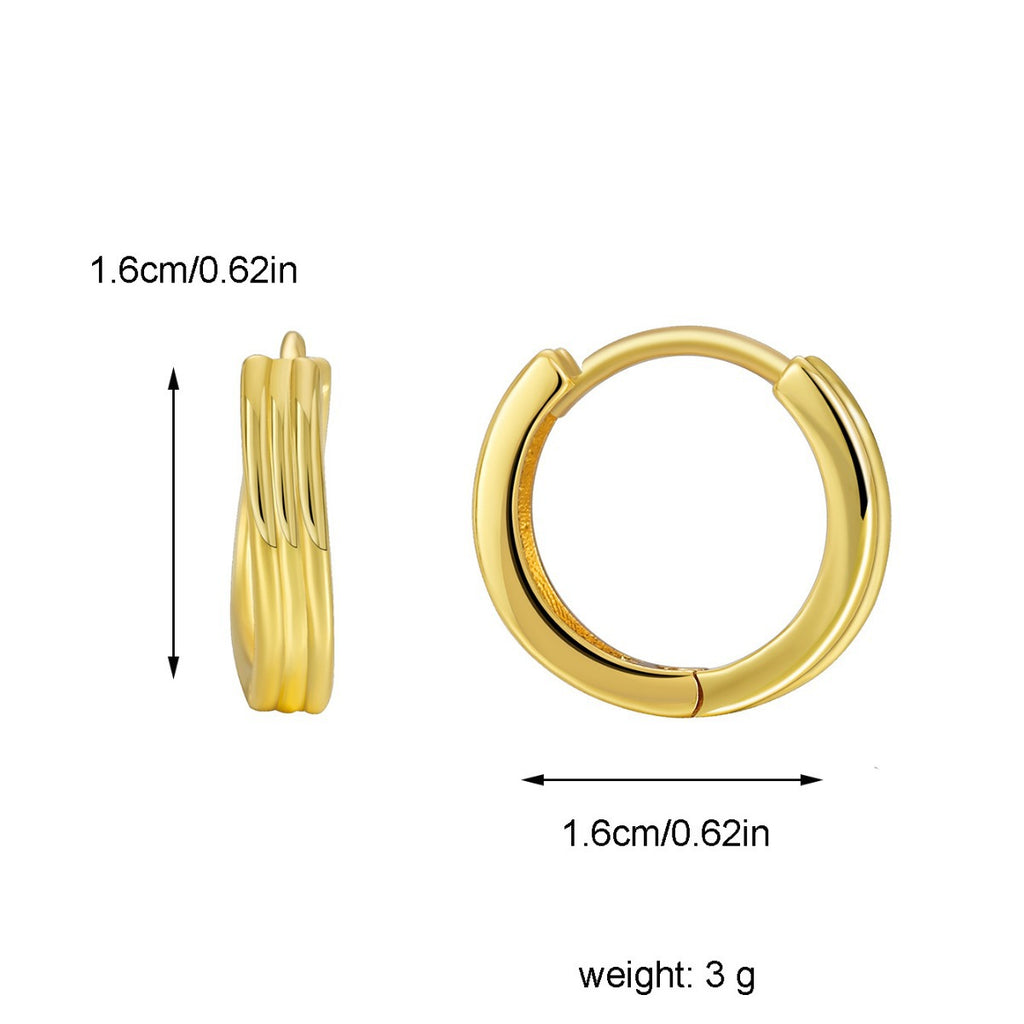 triple-ridge huggie hoop earrings with 1.6 cm dimensions