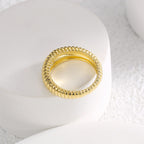 top view showing smooth inner shank of ribbed band ring