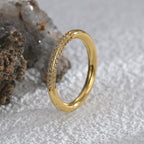 side view showing the front-set section of triple-row band ring