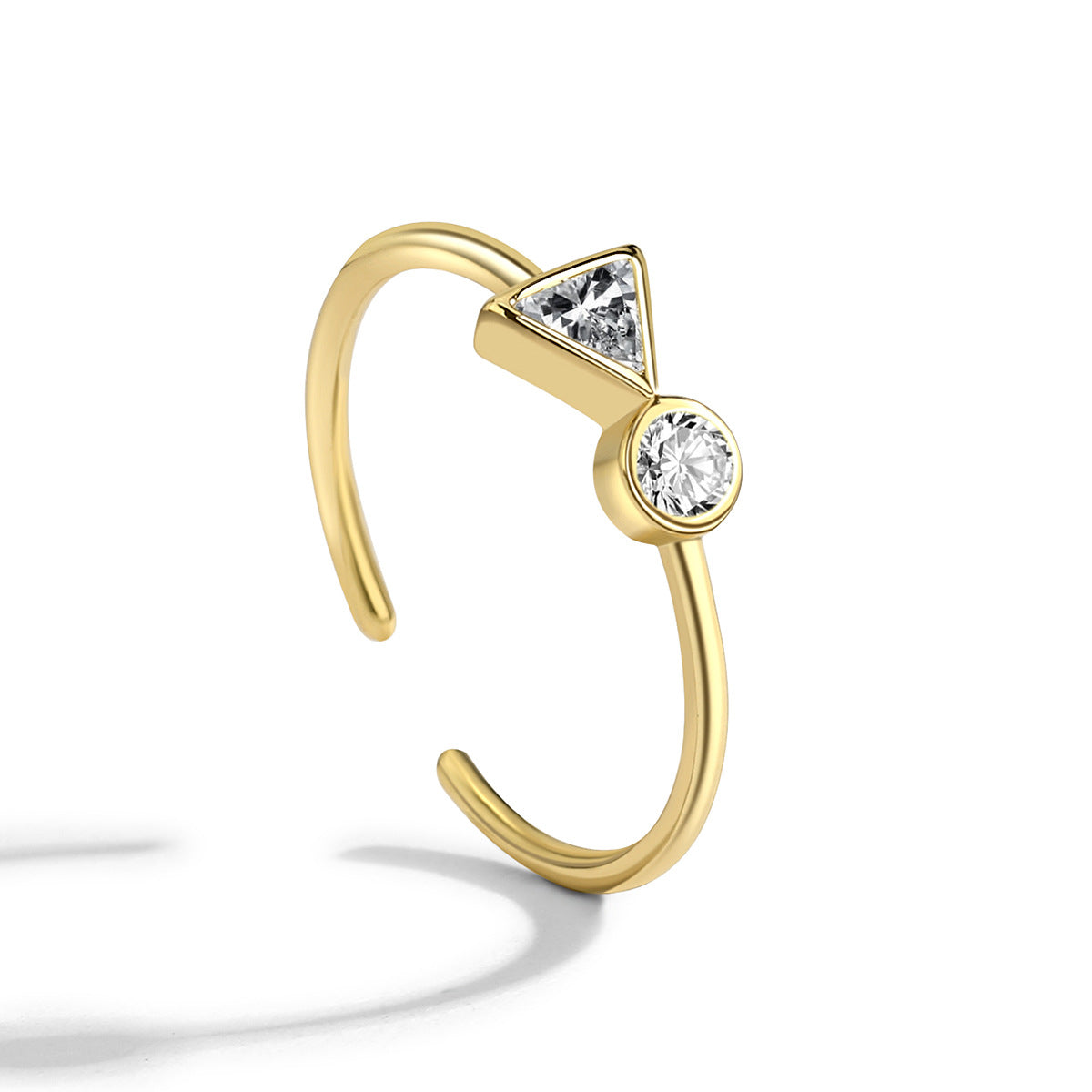close isolated view of the adjustable triangle and round zirconia ring