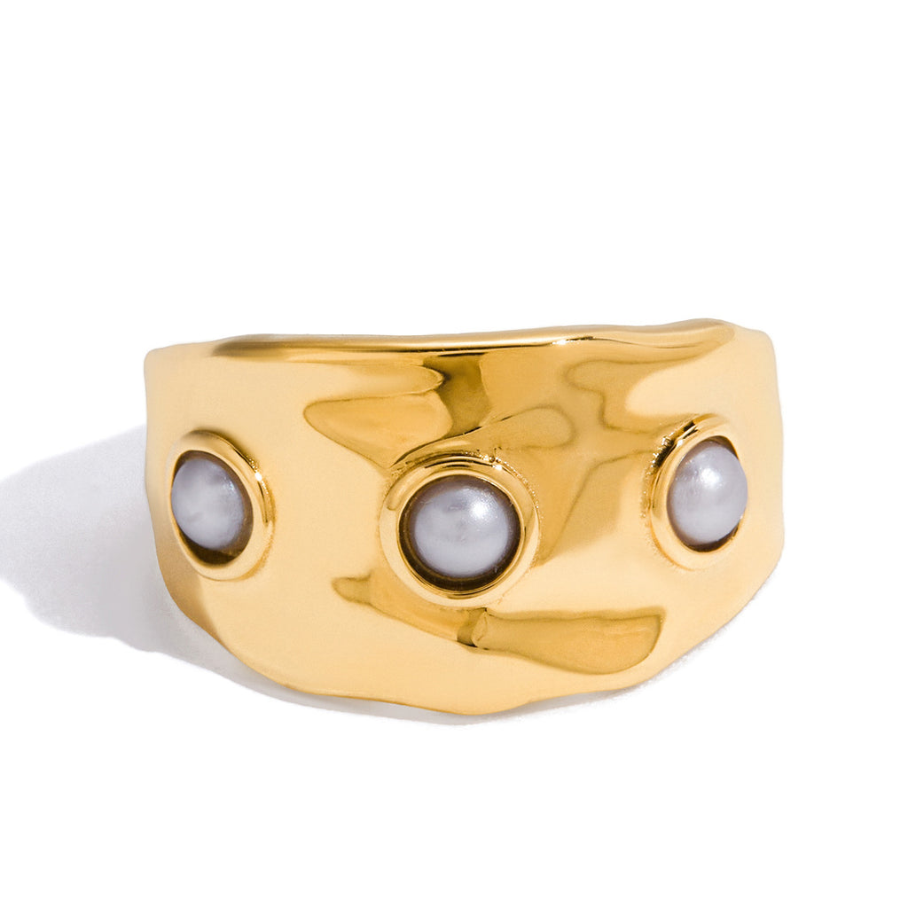 Front view of the textured stainless steel band ring