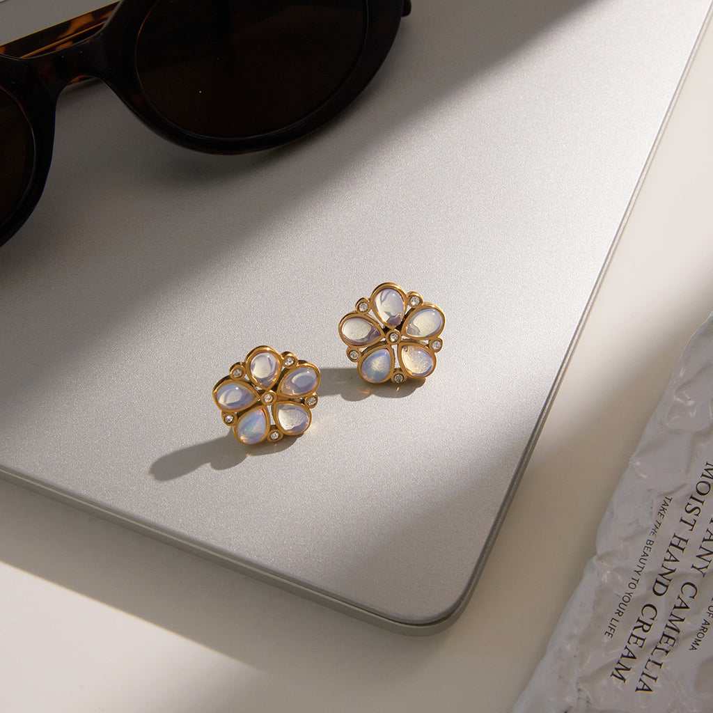 pair of lilac-pink pearlescent flower stud earrings