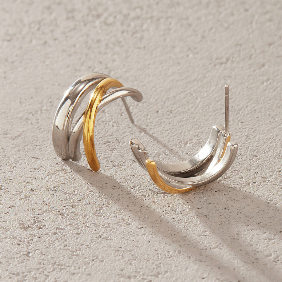 Front and back of the crossing-band earrings