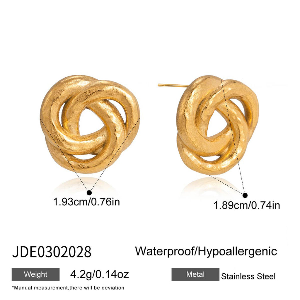 Knot stud dimensions and post detail