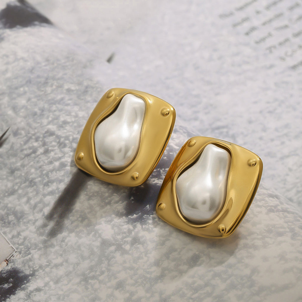 Wholesale Gold-Tone Stainless Steel Pearl Stud Earrings - side profile