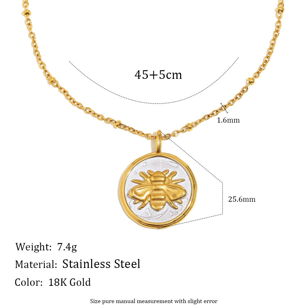 bee medallion necklace with 45 plus 5 cm chain dimensions