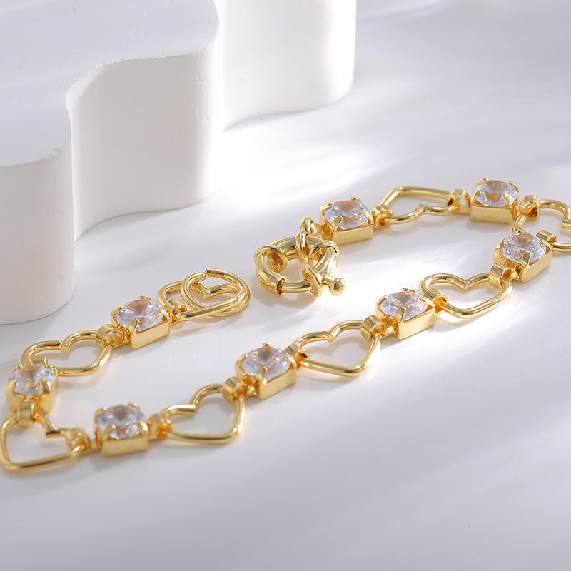close side view of the clasp and square-set clear zirconia