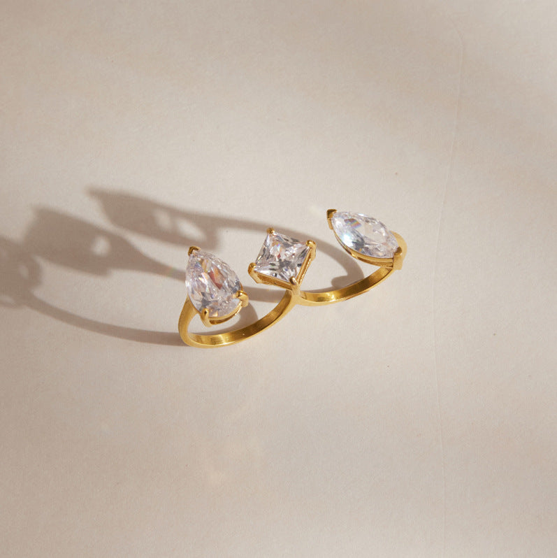 Double-finger ring showing joined curved bands