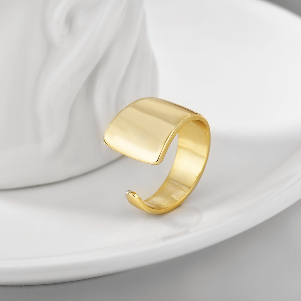 upright side view of the adjustable wide open ring