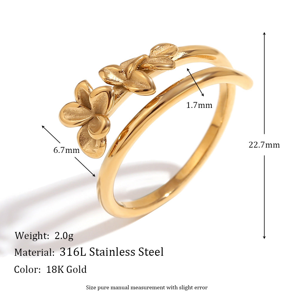 316L triple flower ring with dimensions and listed 2.0 g weight