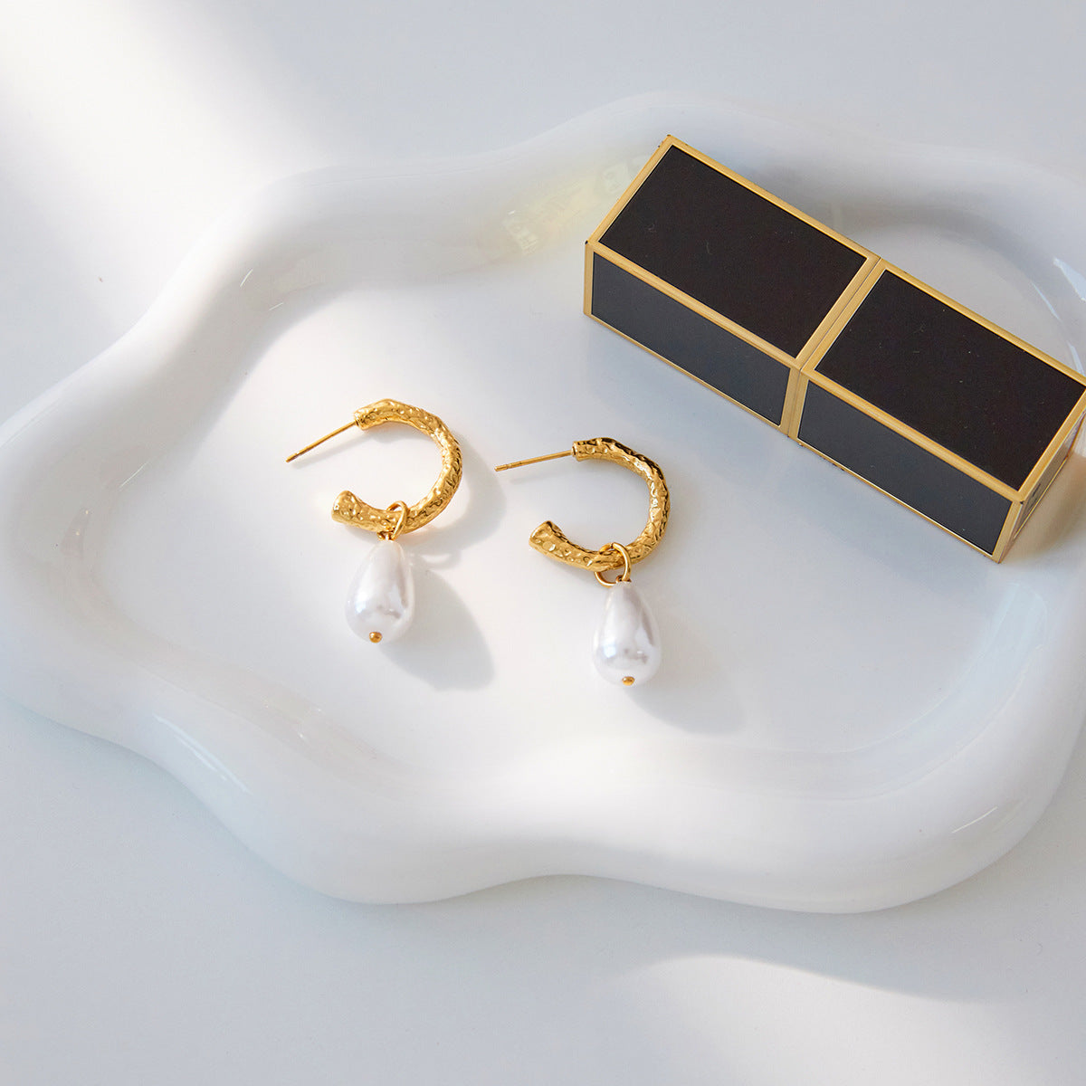 Wholesale Gold-Tone Stainless Steel Resin Pearl-Look Drop Hoop Earrings - side profile