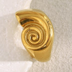 Close-up of the textured spiral and smooth outer curve