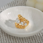 White center bead row between two gold rows on a ring