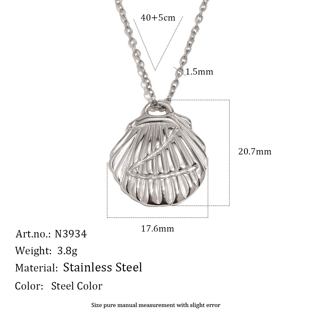 Silver tone shell necklace showing 40 plus 5 cm length