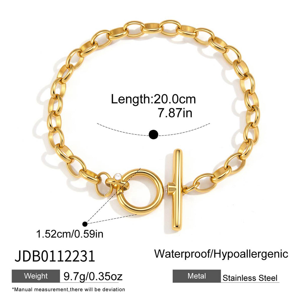 Oval-link bracelet with round toggle closure