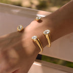 Oval and pear-shaped cuff ends close-up