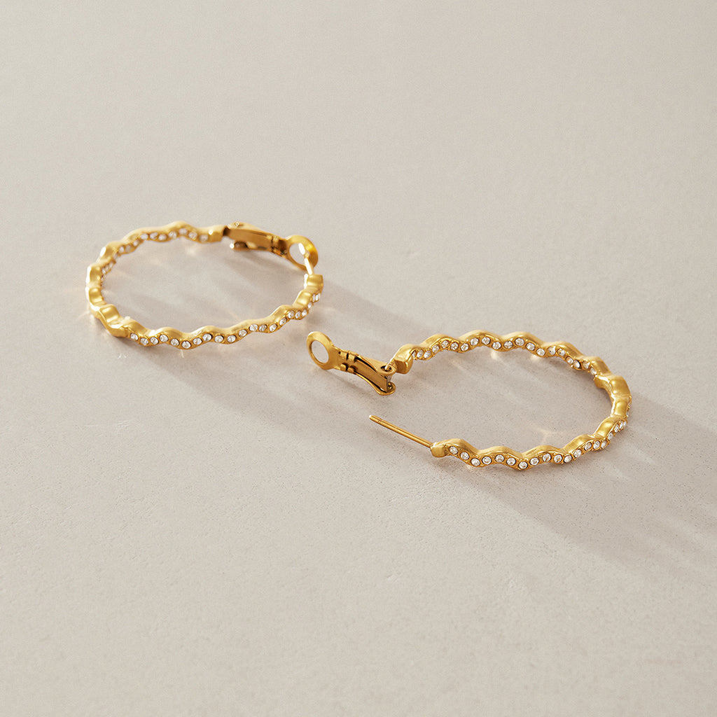 Open fastenings of narrow rhinestone hoops