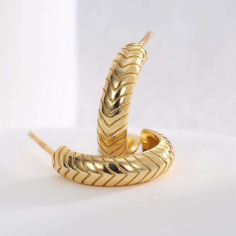 gold plated chevron-textured C-hoop earrings