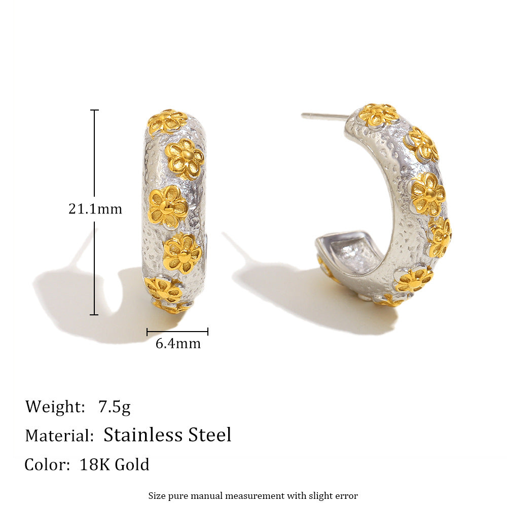 textured floral C-hoop earrings with dimensions and weight