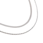 Close view of flat chain and rope-style chain sections