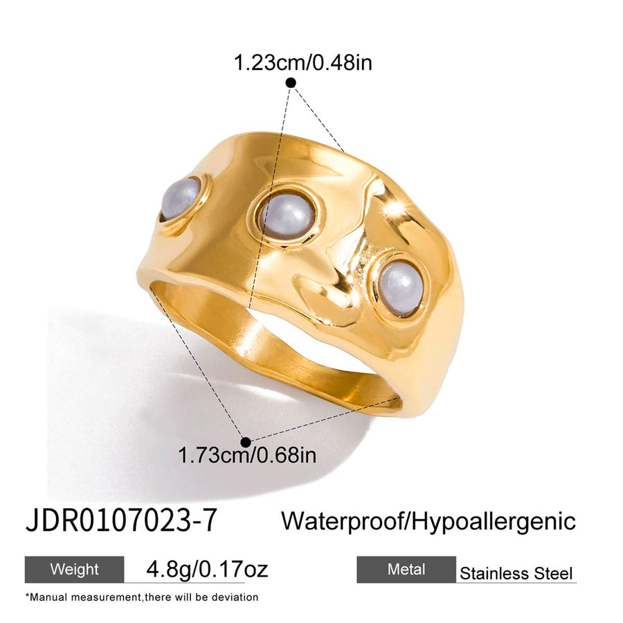 Pearl-look accent ring with band face measurement