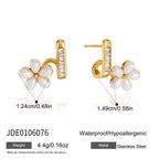 Five-petal resin pearl studs with size diagram