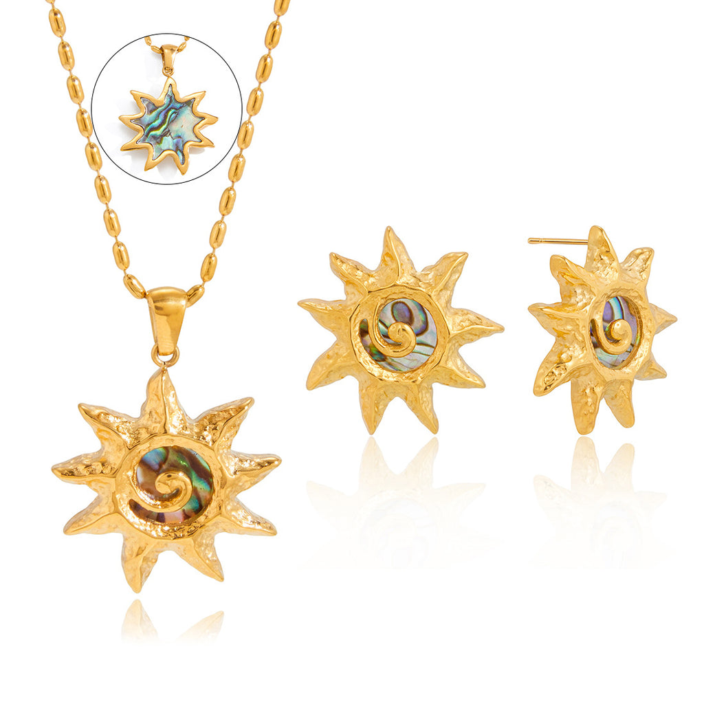 Sun pendant and studs with patterned centers