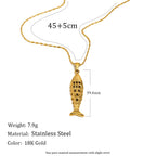 fish pendant dimensions with 45 plus 5 cm chain and 7.9 g listed weight