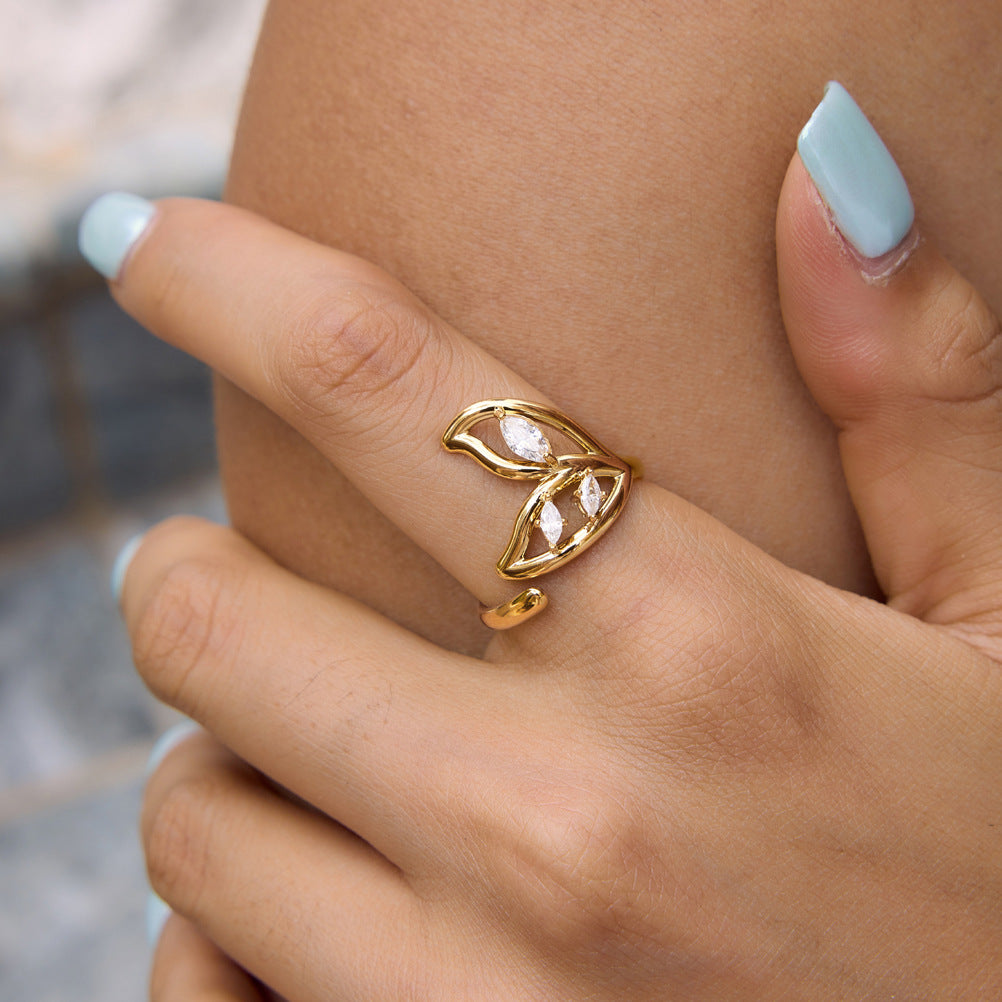 Leaf outline ring viewed from another hand angle