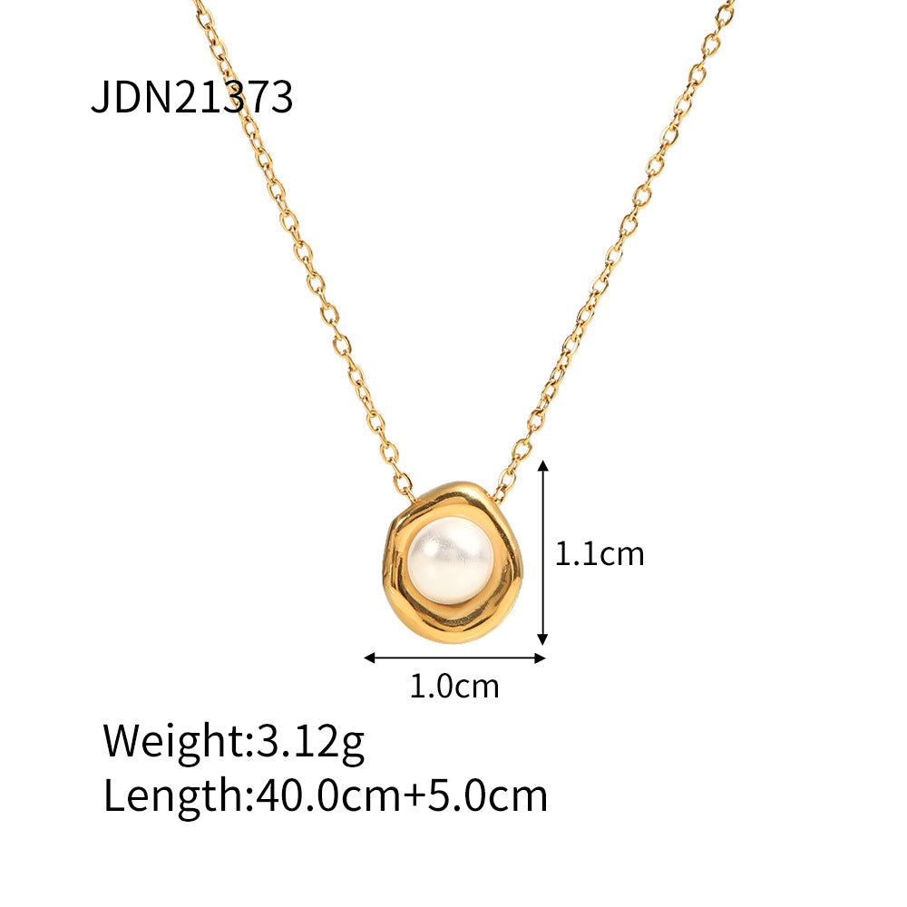 Pendant necklace with dimension, chain length and weight labels