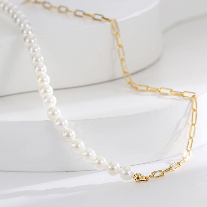 close view of the half-chain half-beaded necklace design