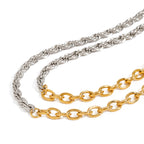 Two-tone oval link bracelet chain detail