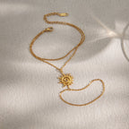 Complete hand chain laid out with finger loop