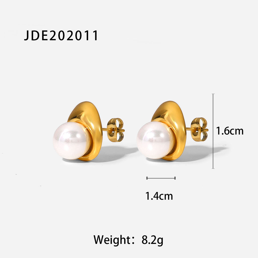 pearl cradle studs with 16 by 14 mm dimensions and 8.2 g weight